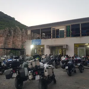  Ostello Rozafa Ferry & Albania